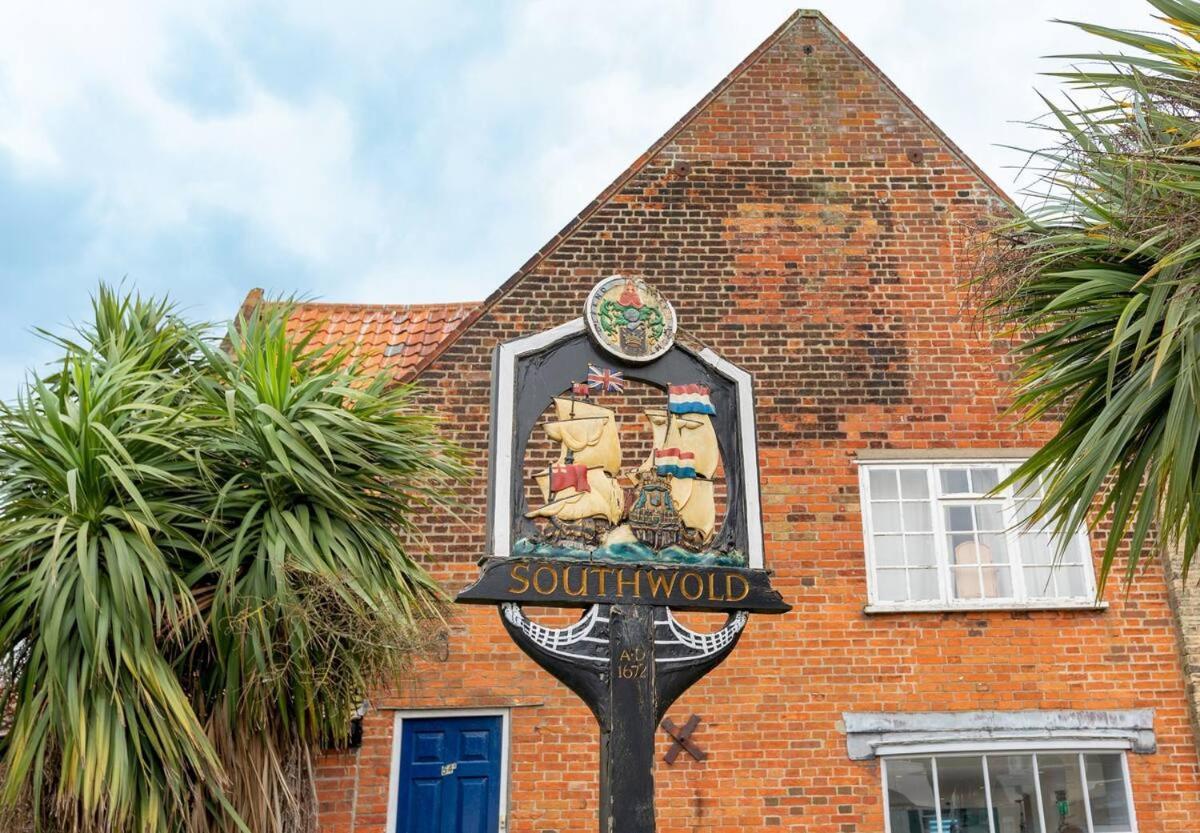 High View, Southwold High Street Apartment ภายนอก รูปภาพ